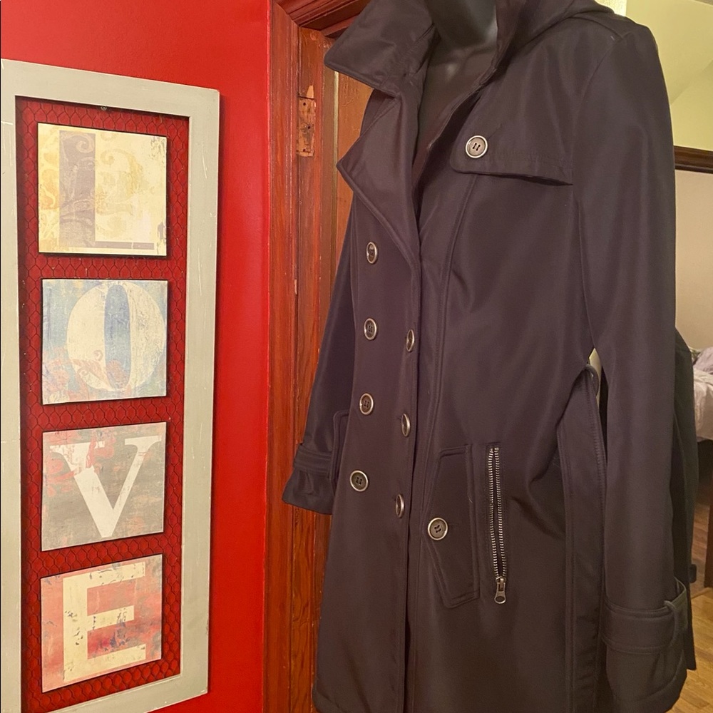 Coat - Picture 3 of 6